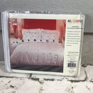Vintage Aussino Pillowcases Christmas Embroidered Standard Set-2 Cotton New NOS